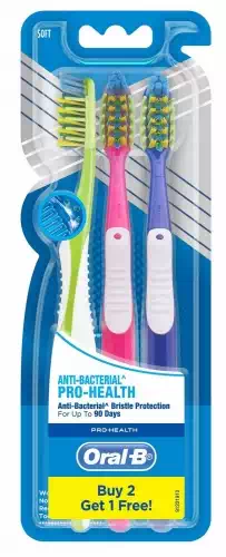 ORAL B ANTI BACTERIAL TOOTH BRUSH 40SOFT B2G1 3 Nos